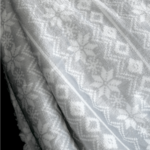 Kép 4/11 - Kétoldalas bárány takaró, szürke/fehér/minta, 150x200, MARITA