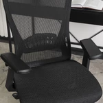 Kép 4/18 - Ergonomikus ülés támogatja a hátat