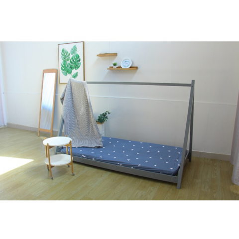 Montessori ágy tűnyalábos fenyőfa szürke GROSI