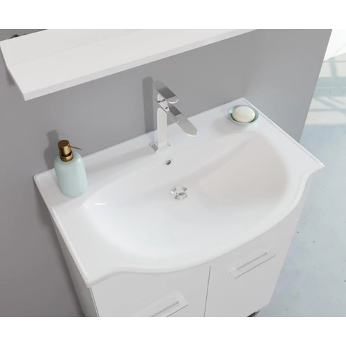 Elegáns design és praktikus tárolás.  Smart mosdó + fürdőszobaszekrény kombináció