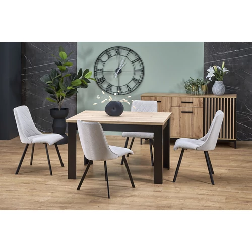 Elegáns design és tartós anyag kombinációja.