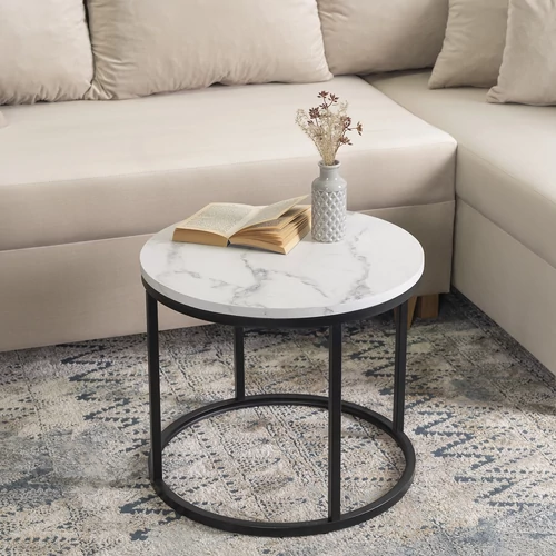 Elegáns asztal modern designnal