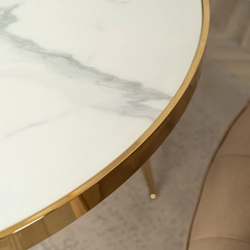 Luxus érzet aranydetailinggel