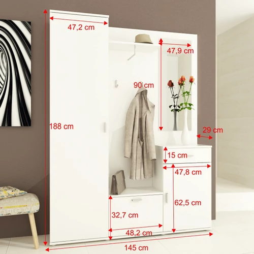 Elegáns fehér színben a nappali recepciója